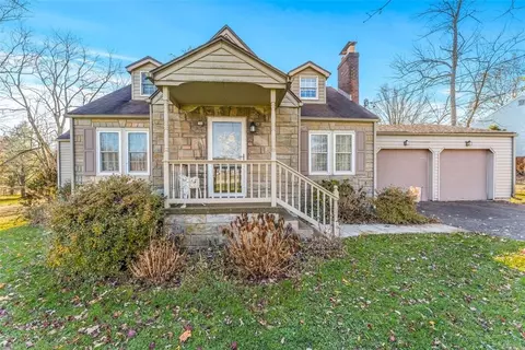 104 E Maitland Ln, New Castle, PA 16105