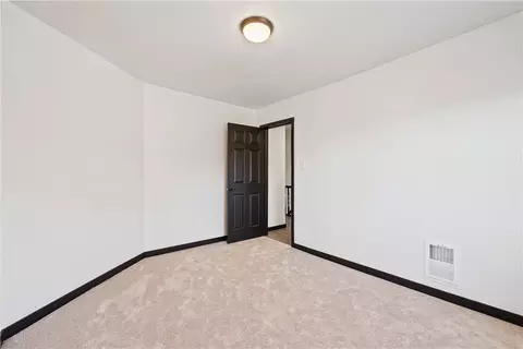 225 Sherman Ave, Vandergrift, PA 15690 photo 20