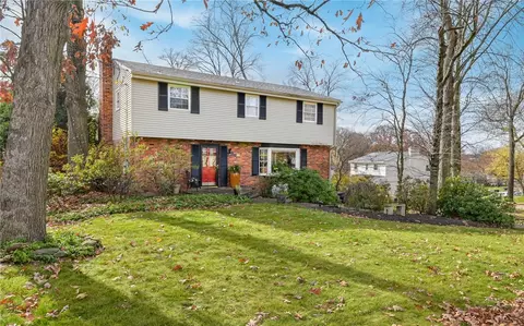 463 Inwood Rd, Pittsburgh, PA 15237