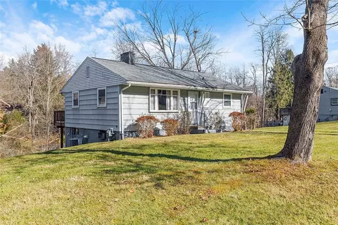 2309 Linwood Dr, Allison Park, PA 15101