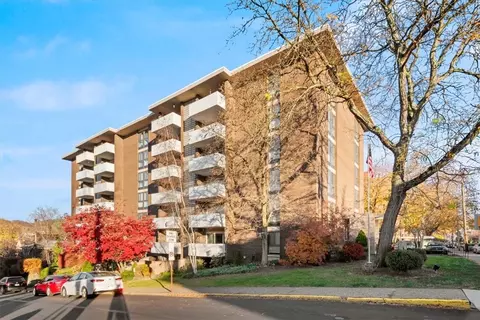 420 N Chestnut St #204, Pittsburgh, PA 15202