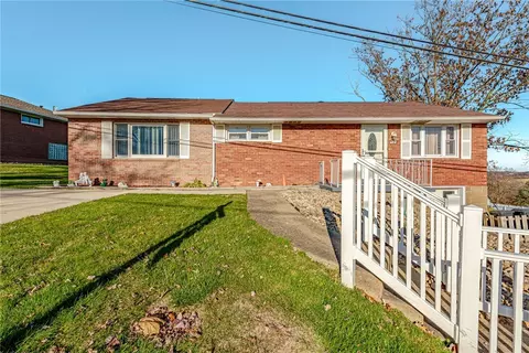 22 Washington Ave, Hickory, PA 15340