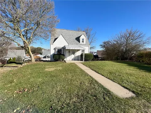 1132 Highview Dr, Dravosburg, PA 15034