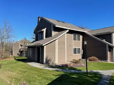 1269 Gristmill Ct, Hidden Valley, PA 15502