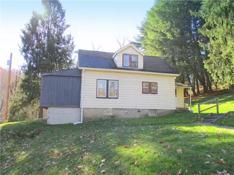 1360 Tevebaugh Hollow Rd, Freedom, PA 15042