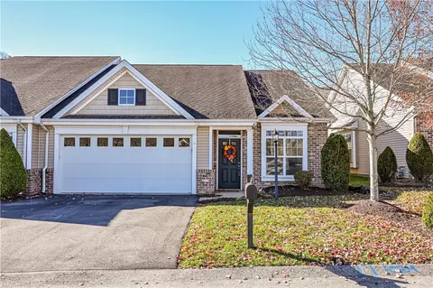1022 Coronet Ln, Greensburg, PA 15601