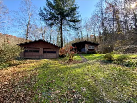 113 Platt Rd, Clinton, PA 15026