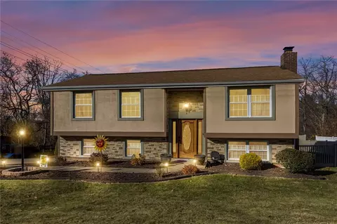 110 Tory Rd, Coraopolis, PA 15108