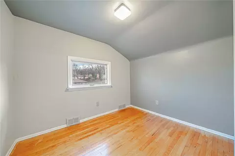 13970 Wayne, Irwin, PA 15642 photo 24