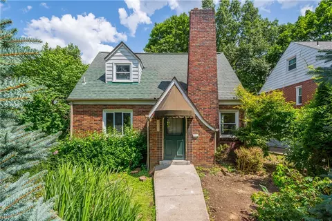 1013 Avacoll Dr, Pittsburgh, PA 15220