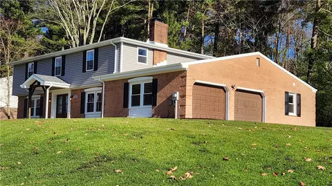 4100 Dundee Dr, Murrysville, PA 15668