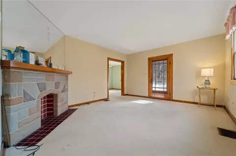 338 Brownlee Rd, Eighty Four, PA 15330 photo 4