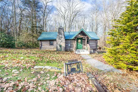 123 New Beaver Creek Rd, Markleysburg, PA 15459