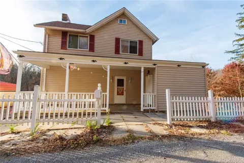 137 Ice Pond Rd, Leechburg, PA 15656