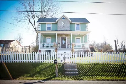 218 Dewitt Ave, Connellsville, PA 15425