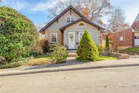520 Vernon St, New Kensington, PA 15068