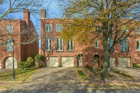 5339 Northumberland St, Pittsburgh, PA 15217
