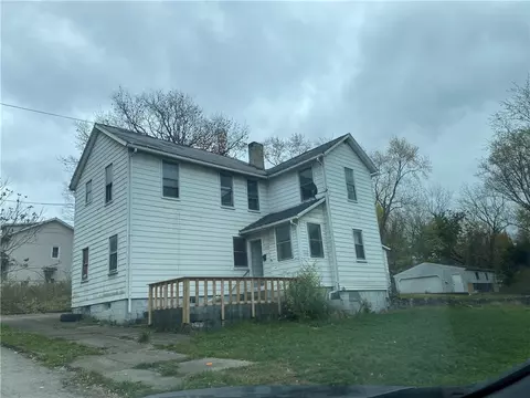 270 Liberty St, Sharon, PA 16146