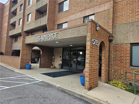 5715 Beacon St #503, Pittsburgh, PA 15217