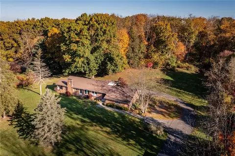 2516 Pulaski Rd, New Castle, PA 16105