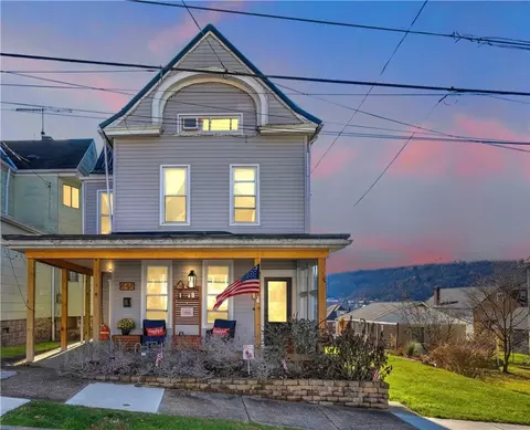 643 3rd St, Pitcairn, PA 15140