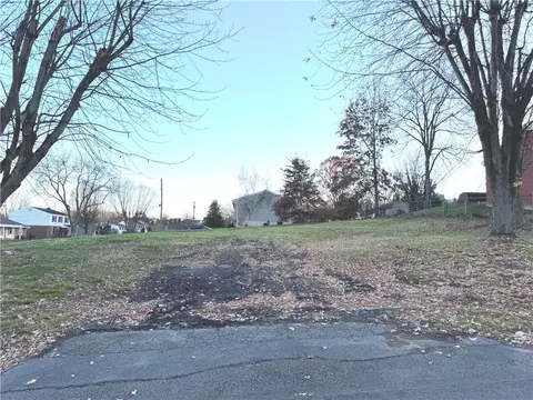 101 W Fair Mdws, Canonsburg, PA 15317
