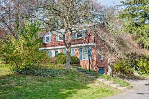 2301 Weston Dr, Pittsburgh, PA 15241
