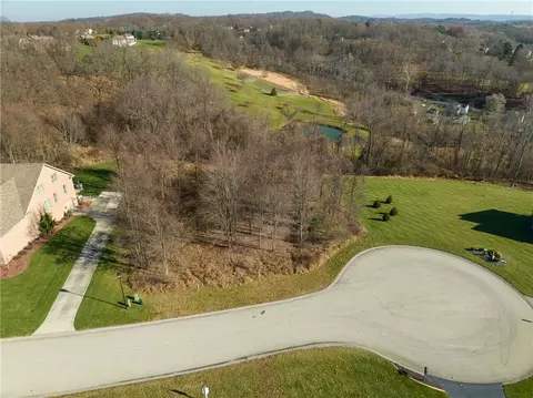 5045 Eagle Point Dr, Greensburg, PA 15601