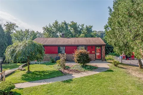 14030 Wayne Dr, North Huntingdon, PA 15642