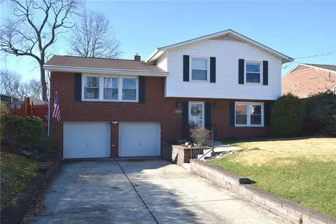 4669 Marina Dr, Homestead, PA 15120