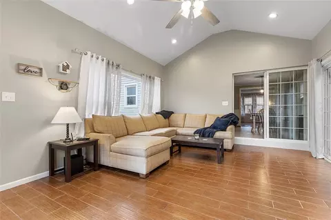 Living - 146 Biskup Ln, Monaca, PA 15061 photo 8 of 10
