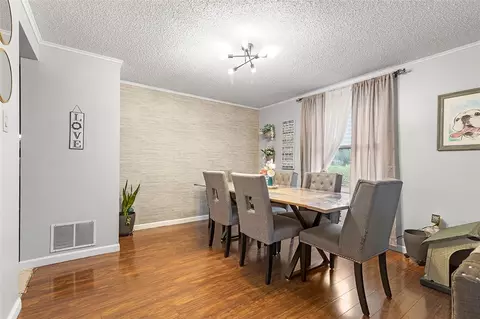 Dining - 146 Biskup Ln, Monaca, PA 15061 photo 2 of 4