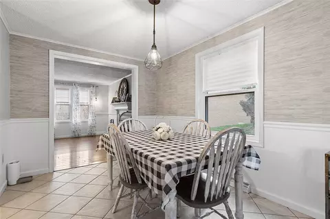 Dining - 146 Biskup Ln, Monaca, PA 15061 photo 4 of 4