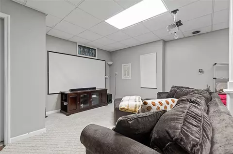 Living - 146 Biskup Ln, Monaca, PA 15061 photo 10 of 10