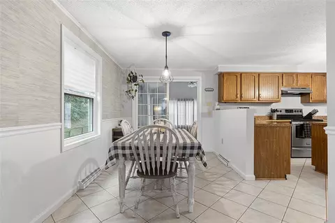 Dining - 146 Biskup Ln, Monaca, PA 15061 photo 3 of 4