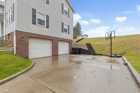 Exterior - 146 Biskup Ln, Monaca, PA 15061 photo 6 of 6