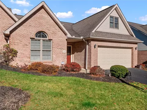 310 Woodcrest Dr, Coraopolis, PA 15108