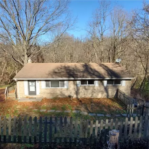 3310 New England, West Mifflin, PA 15122