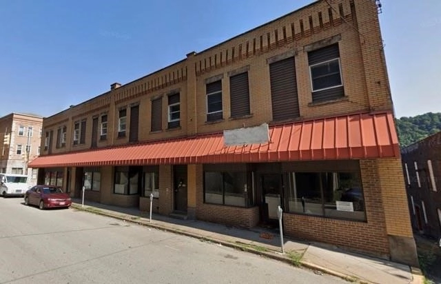 559 6th Schoonmaker Ave