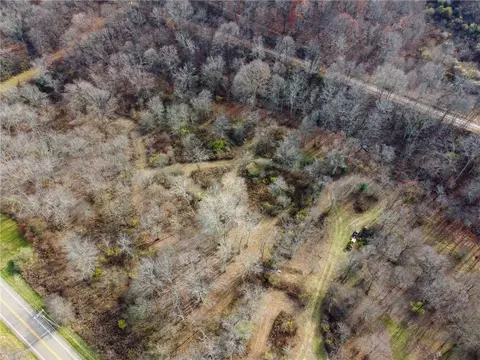 300 Boggs Rd, Imperial, PA 15126