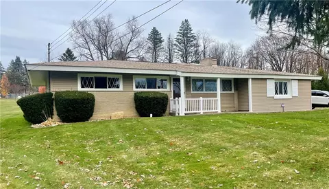 123 Wishart Dr, Beaver, PA 15009