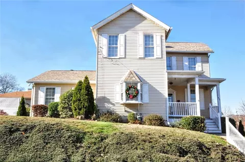 404 9th St, Monongahela, PA 15063
