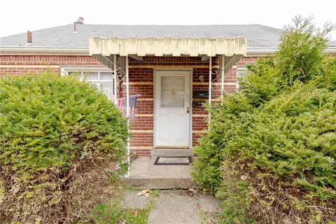 618 Nordeen Dr, West Mifflin, PA 15122