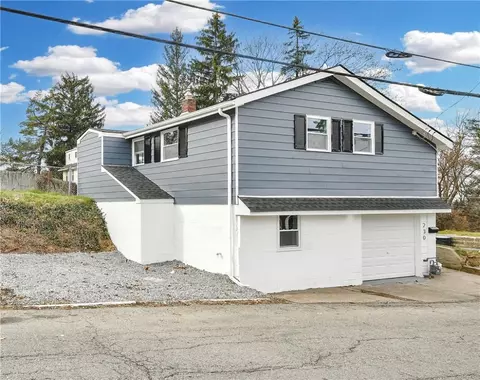 230 Mccutcheon Ln, Pittsburgh, PA 15235
