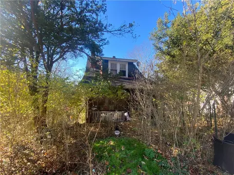 4870 Giddings St, Pittsburgh, PA 15207