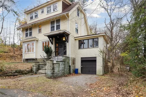 7 Olympia Pl, Pittsburgh, PA 15217