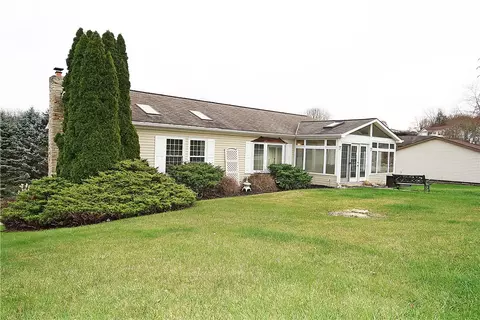 132 Laura Ln, Elizabeth, PA 15037