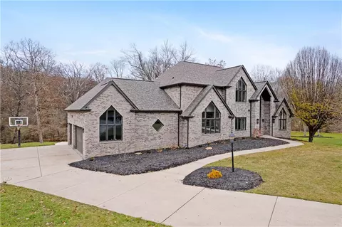 421 Lenox Ct, Gibsonia, PA 15044