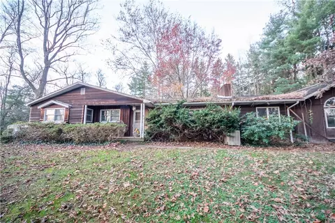 869 3rd Ave, Waynesburg, PA 15370