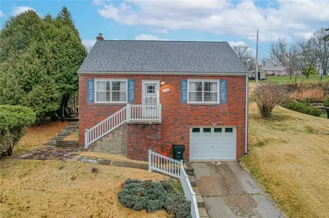 3544 Ridgeway Dr, Bethel Park, PA 15102